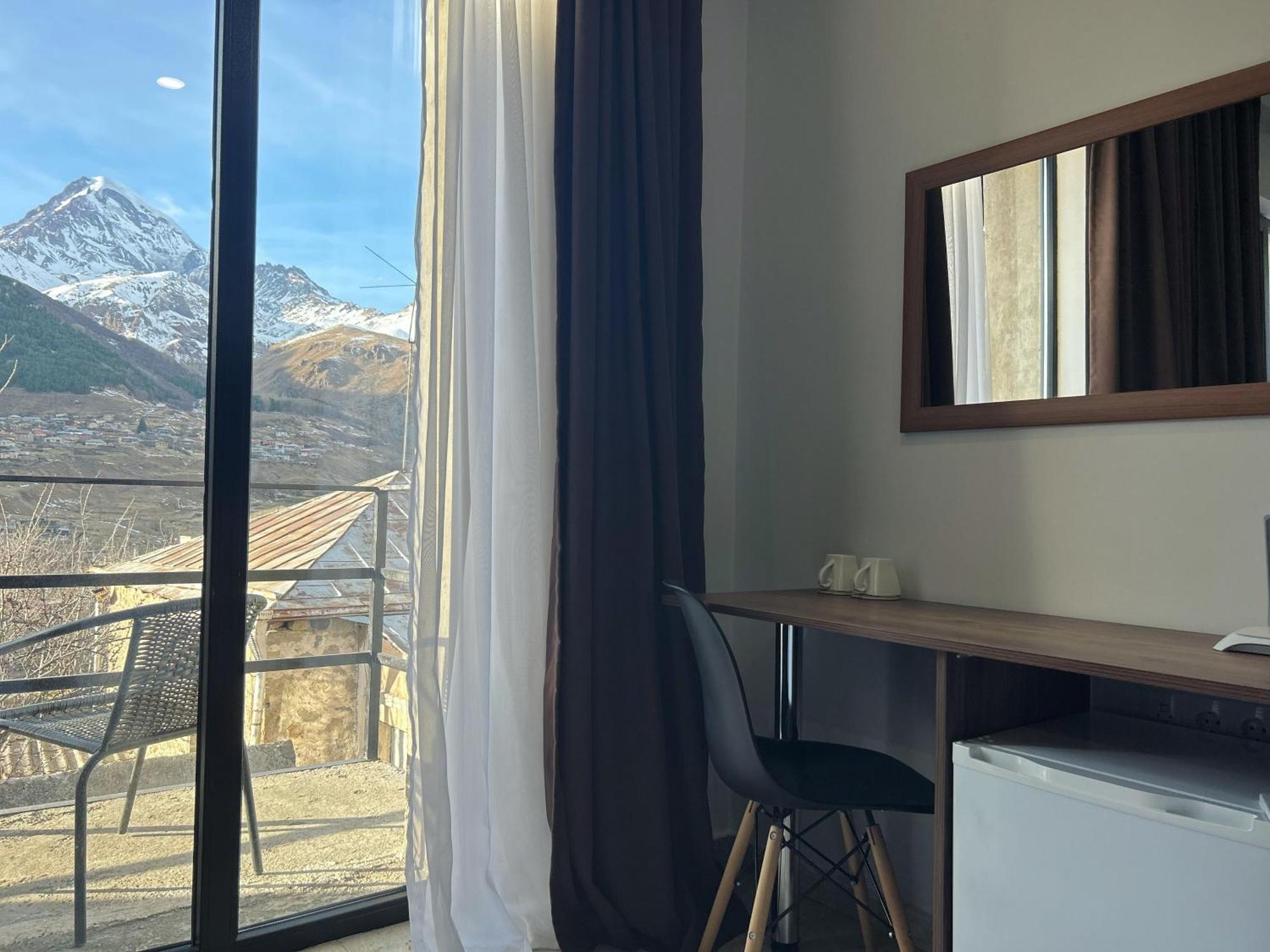 Shushabandi Kazbegi Hotel Exterior photo
